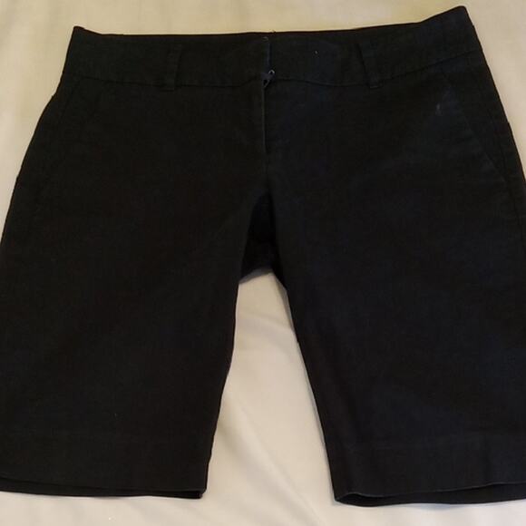 Ann Taylor Devi Fit Size 00 Black Bermuda Shorts. Atleisure, Beachy Summer - Picture 1 of 8